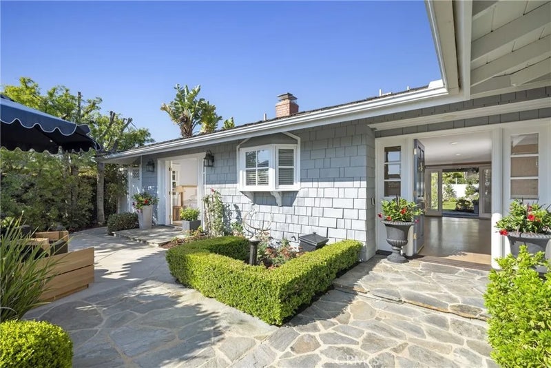2606 Lighthouse