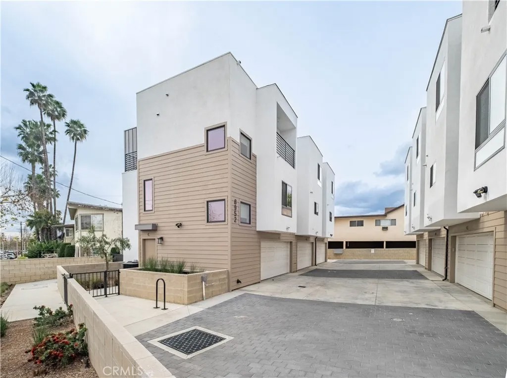 6449 Rosemead Boulevard
