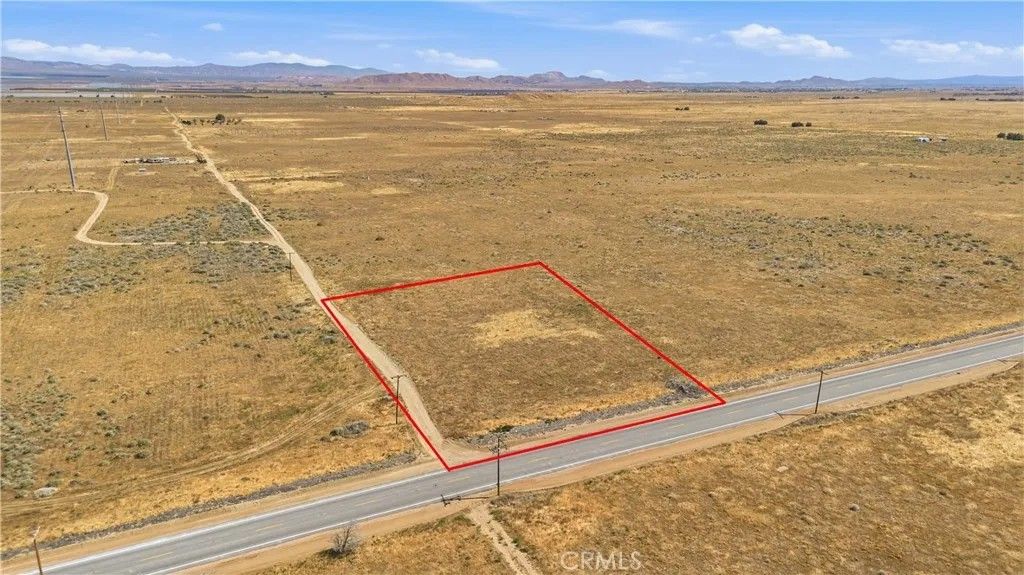 Photo of 10500 W Ave D, Lancaster, CA 93536 (MLS # SR26099424)