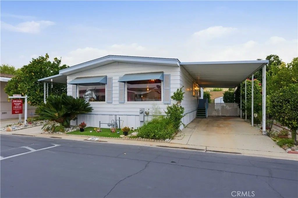 Photo of 1245 W Cienega Ave #211, San Dimas, CA 91773 (MLS # CV25273740)