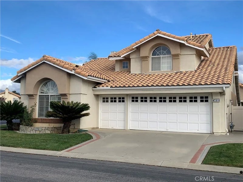 1418 Las Colinas
