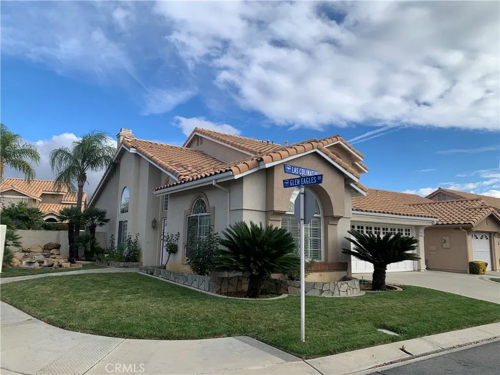 1418 Las Colinas