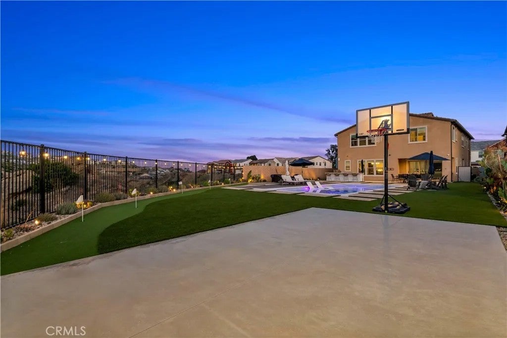 21611 Canyon Cove