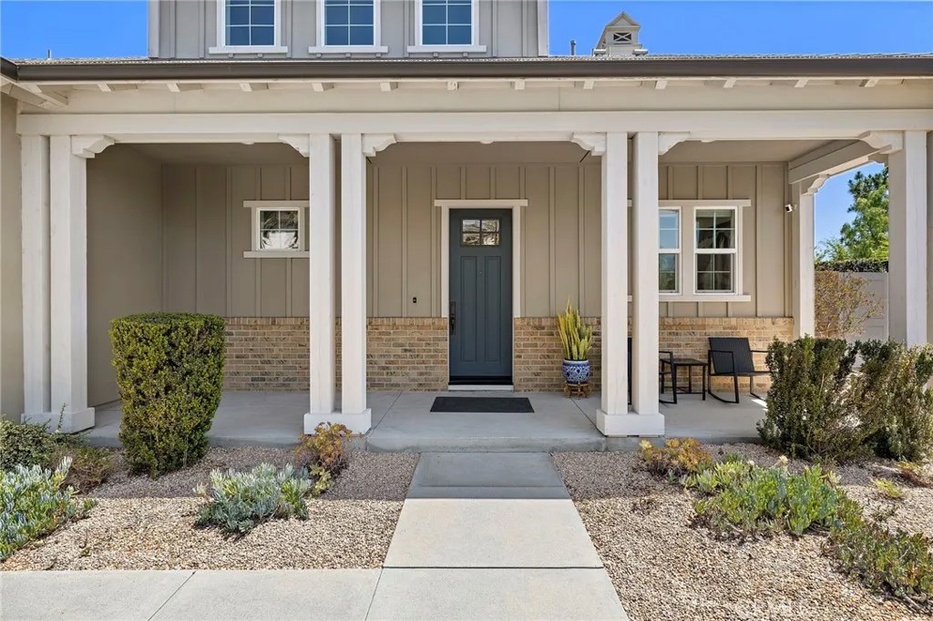 2491 N La Colina Court