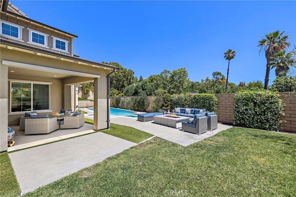 2491 N La Colina Court