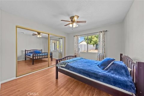 Photo of 23592 Schooner Dr, Canyon Lake, CA 92587 (MLS # SW25242954) Photo of 23592 Schooner Dr, Canyon Lake, CA 92587 (MLS # SW25242954)