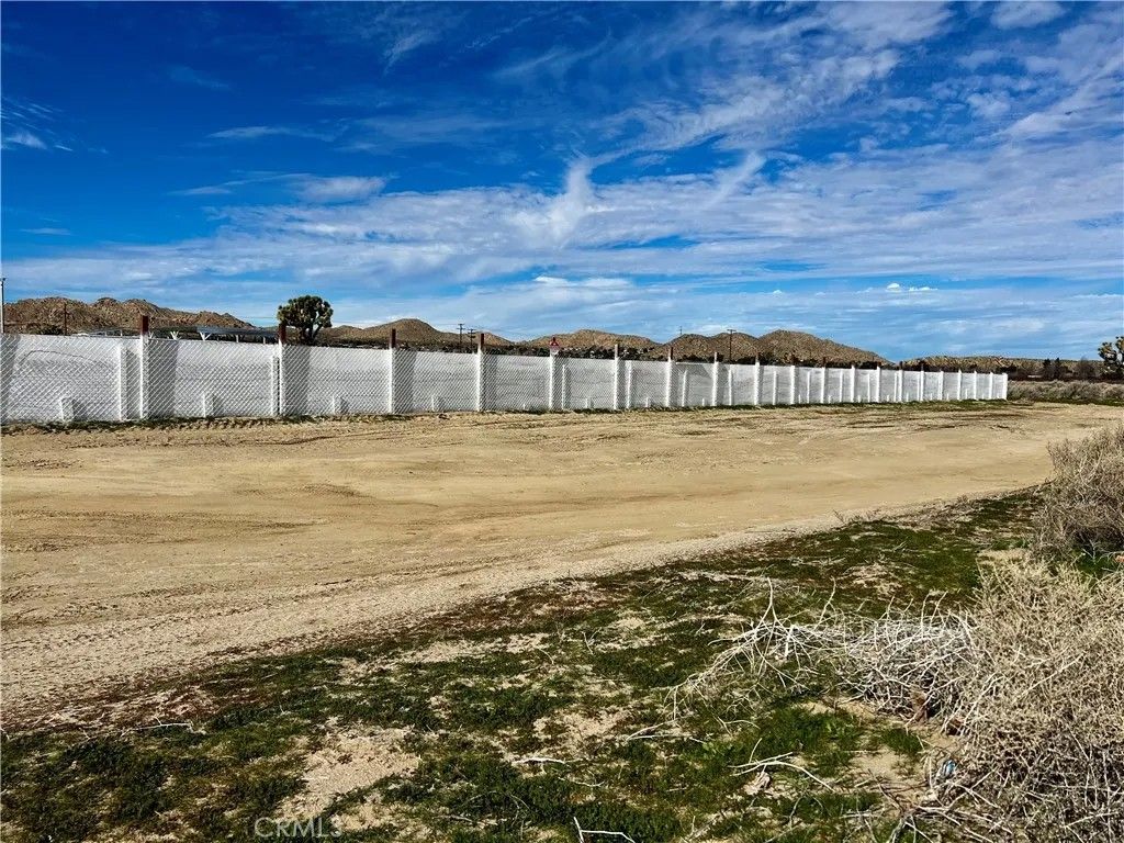 Photo of 171 Ste Vic Avenue Q2, Palmdale, CA 93591 (MLS # SR26014680)