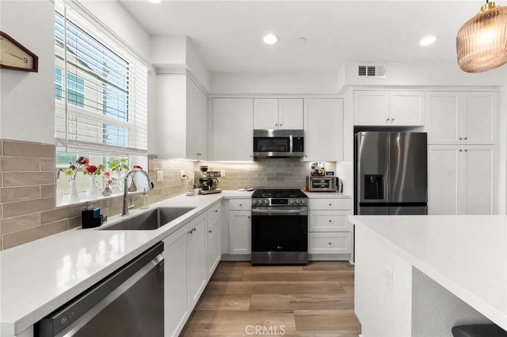 Photo of 2217 S Ava Gln, Escondido, CA 92025 (MLS # SW26169949)