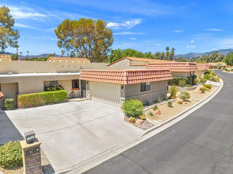Photo of 40275 Baltusrol Circle, Palm Desert, CA 92211 (MLS # 219150162DA)