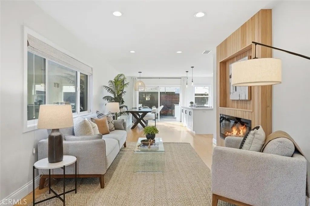 Photo of 1600 Spreckels Ln, Redondo Beach, CA 90278 (MLS # SB26020886)