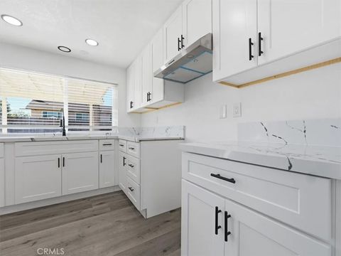 Tiny photo for 313 N Dearborn St, Redlands, CA 92374 (MLS # CV25244004)
