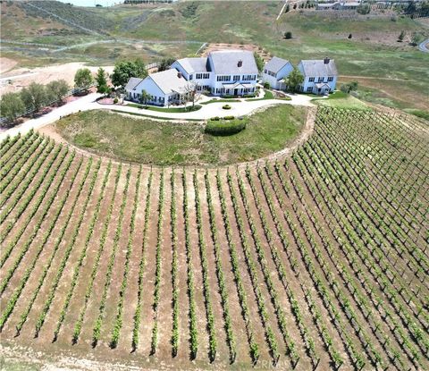 36475 Avenida La Cresta Murrieta CA 92562