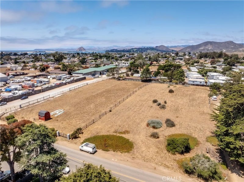 1250 Los Olivos