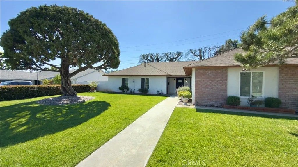 Photo of 14410 Autumn Moon Dr, Hacienda Heights, CA 91745 (MLS # SR26078441)
