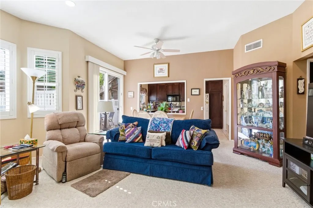 24376 Larchmont Court