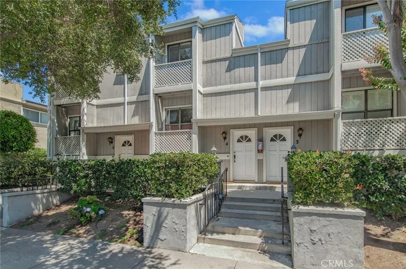 965 E Del Mar Boulevard 4