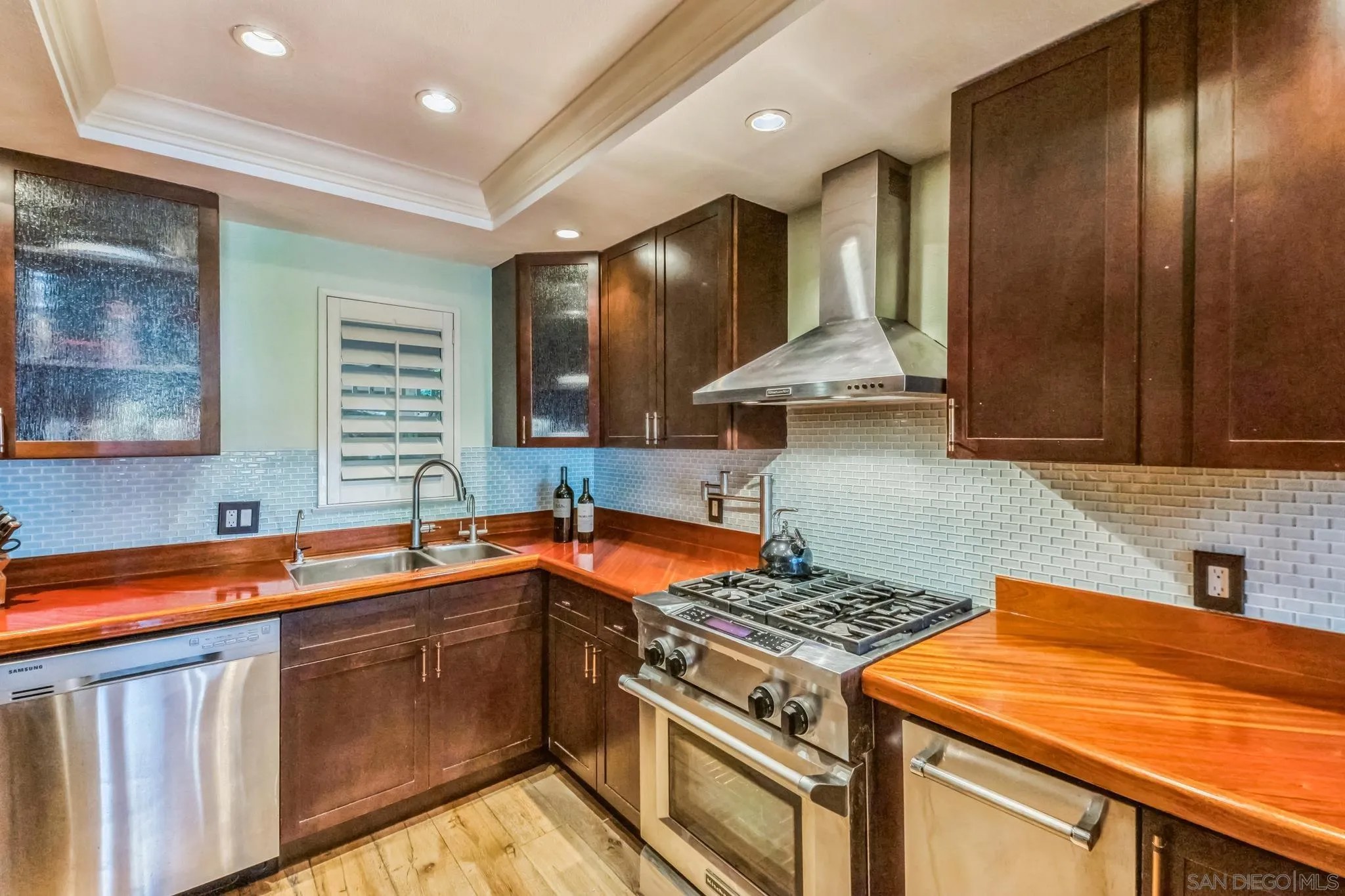 236 Dolphin Cove Ct