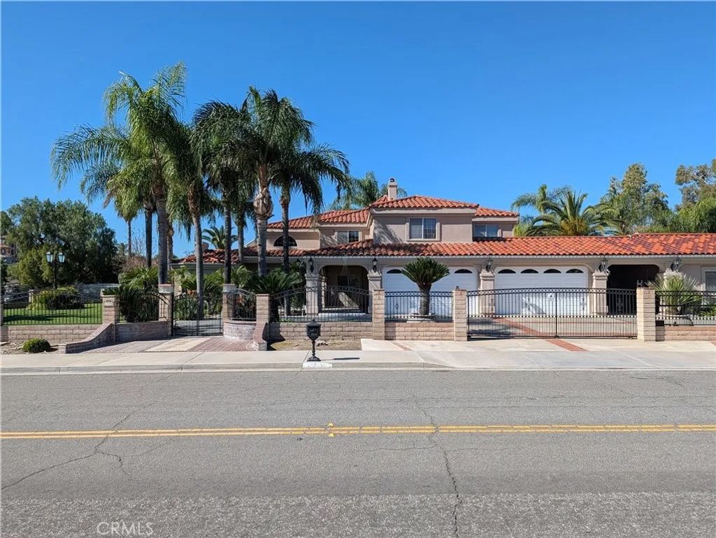 Photo of 1719 Crystal Ridge Court, Riverside, CA 92506 (MLS # IV26034291)