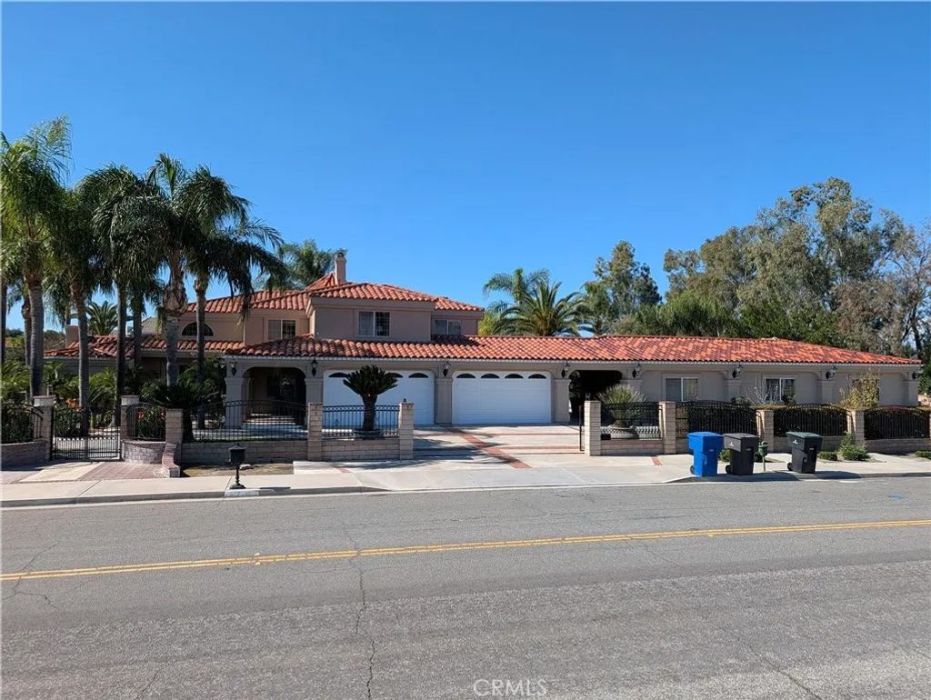 Photo of 1719 Crystal Ridge Court, Riverside, CA 92506 (MLS # IV26034291)