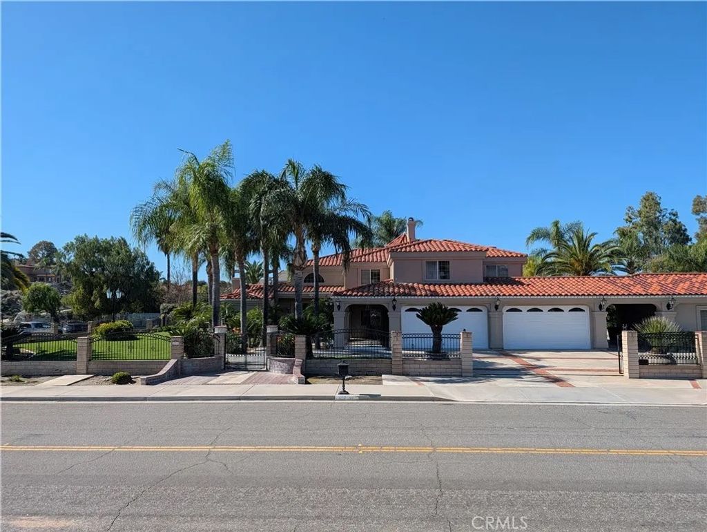 Photo of 1719 Crystal Ridge Court, Riverside, CA 92506 (MLS # IV26034291)