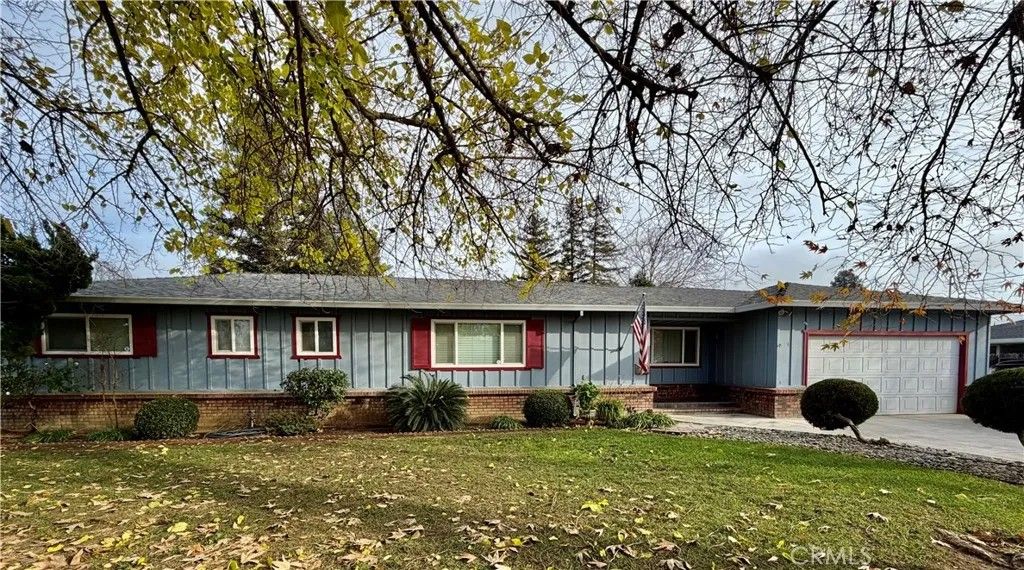 Photo of 618 N Plumas Street, Willows, CA 95988 (MLS # SN26001521)