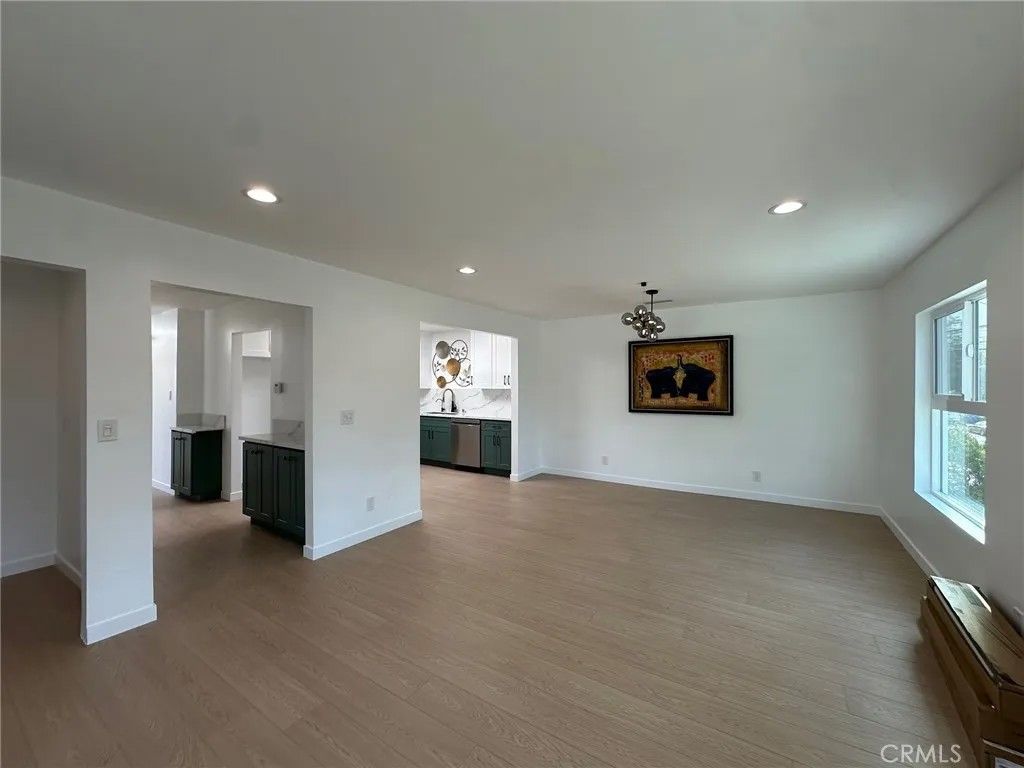 Photo of 1611 E Glenoaks Blvd #1611 1/5, Glendale, CA 91206 (MLS # SR26087266)