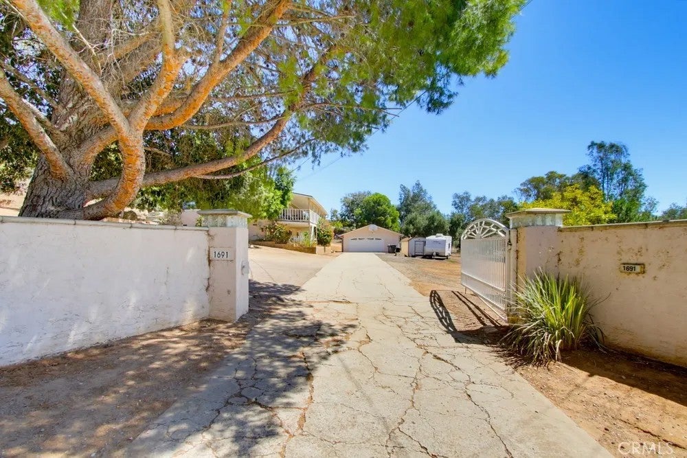 Photo of 1691 Roble Grande Road, Alpine, CA 91901 (MLS # IV26191773)