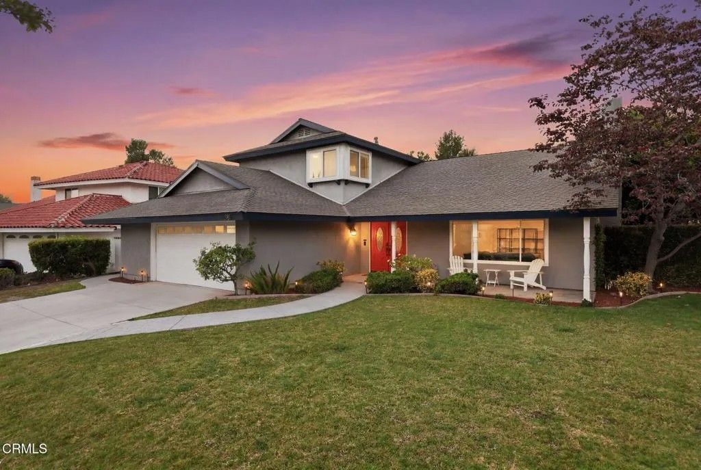 Photo of 251 Larcom Street, Thousand Oaks, CA 91360 (MLS # V1-37069)