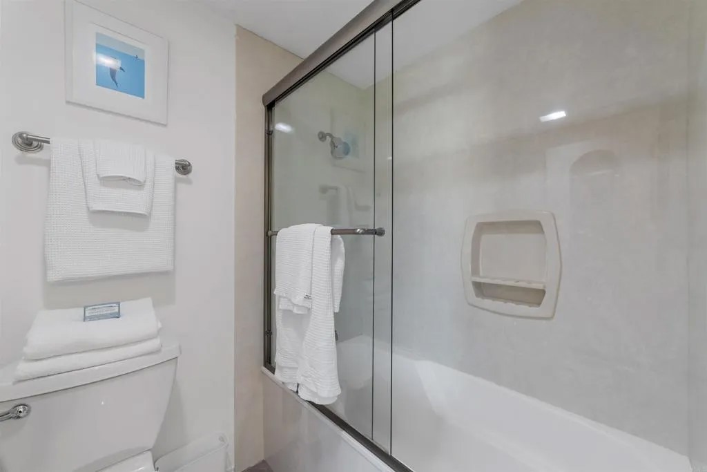 4670 CORALWOOD Circle Southwest