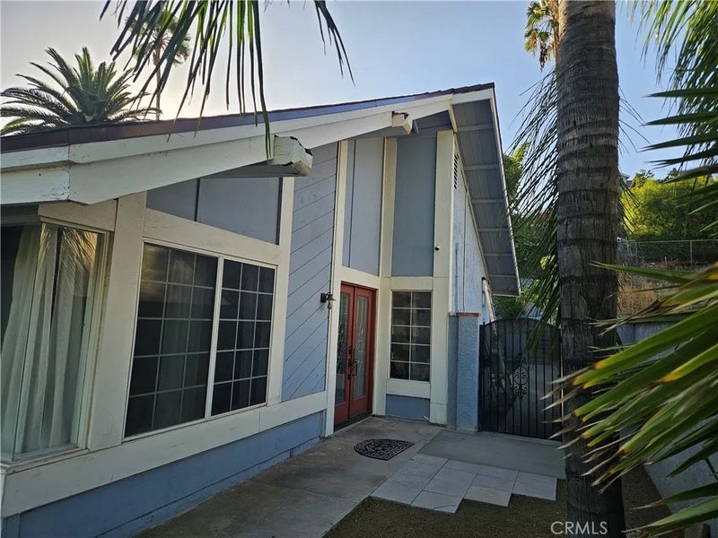 7907 Standish Avenue
