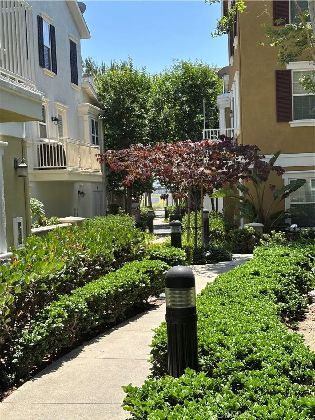 Photo of 1413 Manchester Way, Tustin, CA 92782 (MLS # OC26103619)