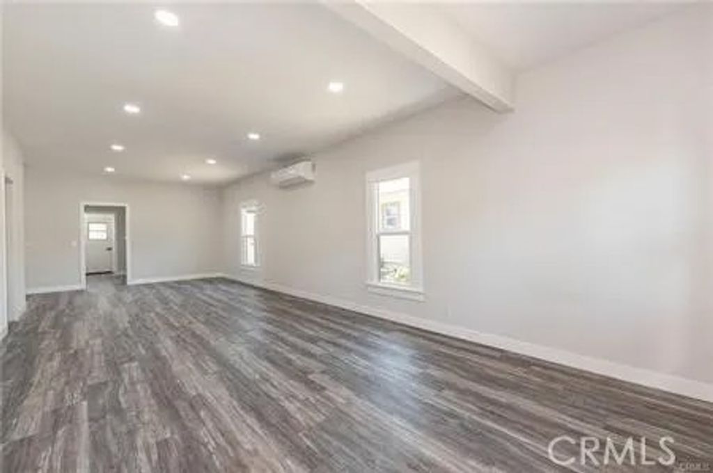 Photo of 1017 S Washburn Ave, Corona, CA 92882 (MLS # OC26030009)