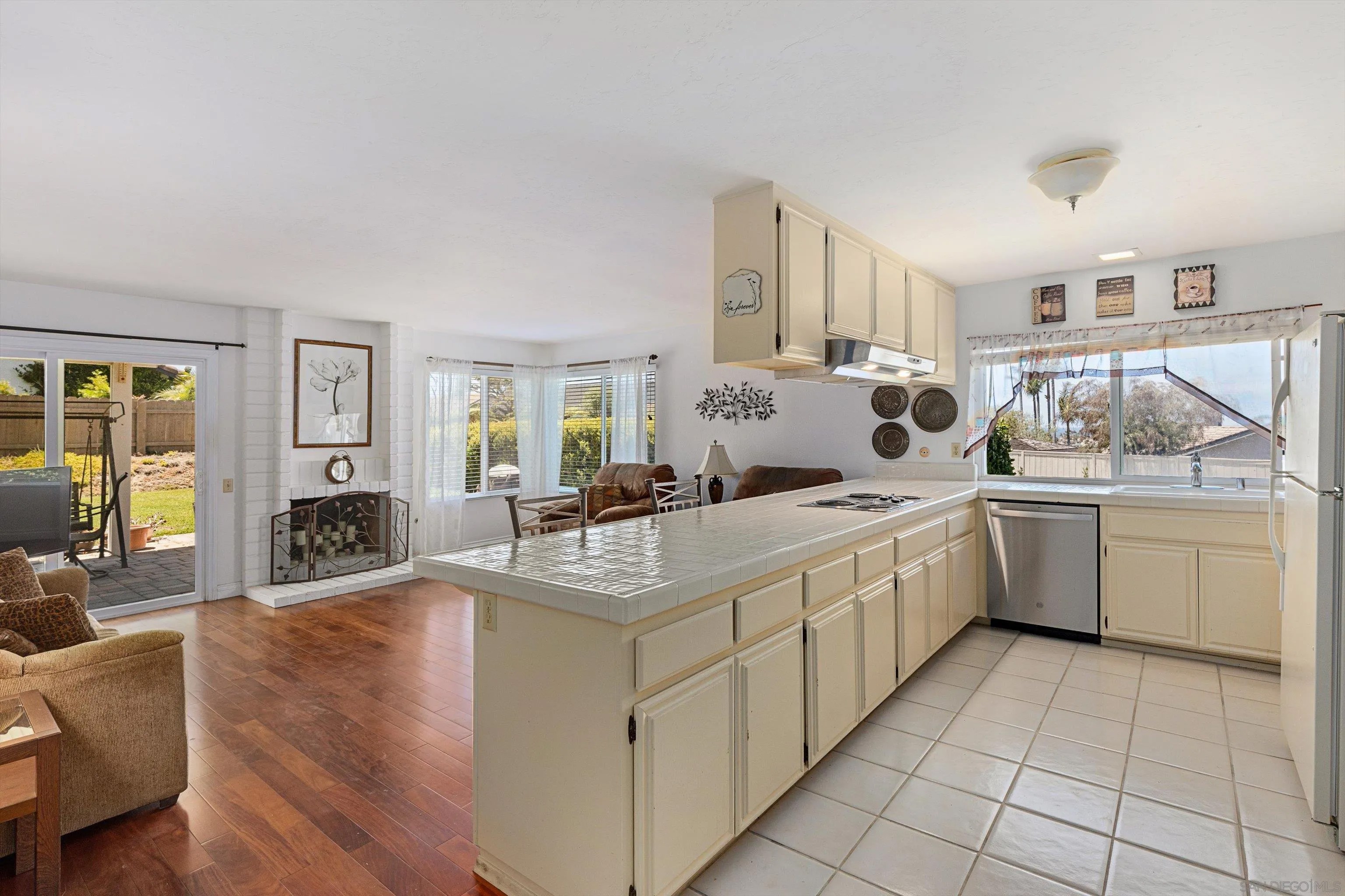 7221 Wisteria Way