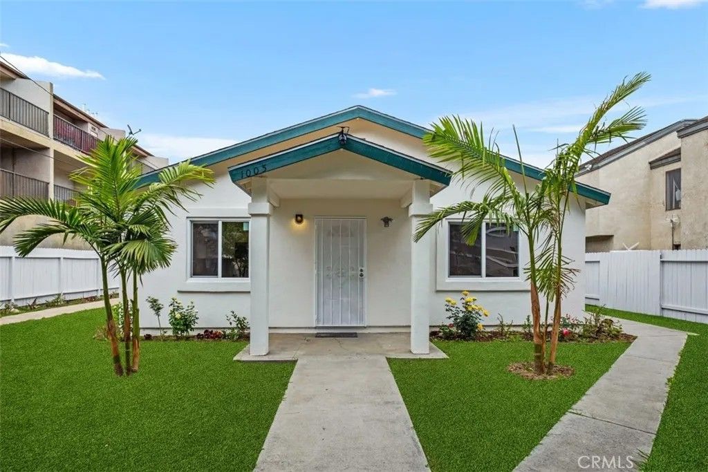 Photo of 1009 N N Parton St, Santa Ana, CA 92701 (MLS # LG26095731)