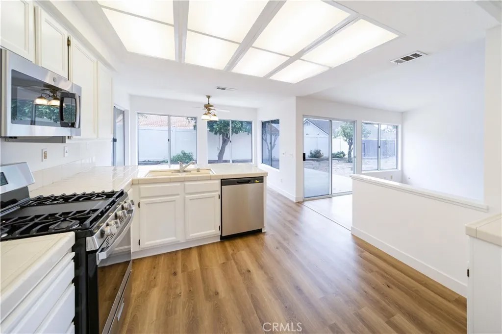27439 Terrytown