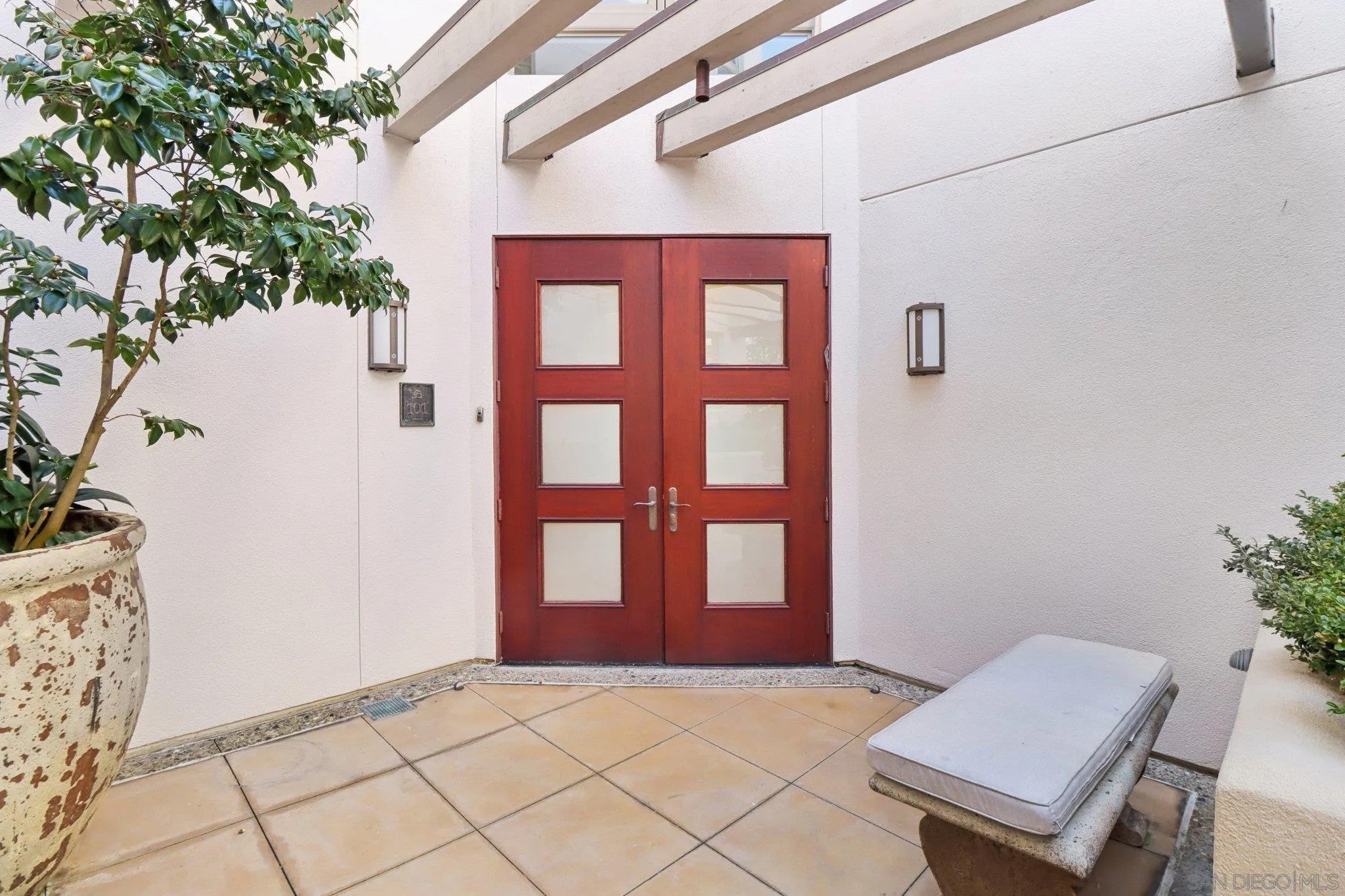464 Prospect St 101
