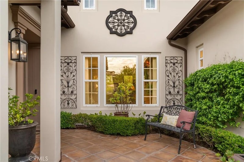27532 Calle De La Rosa