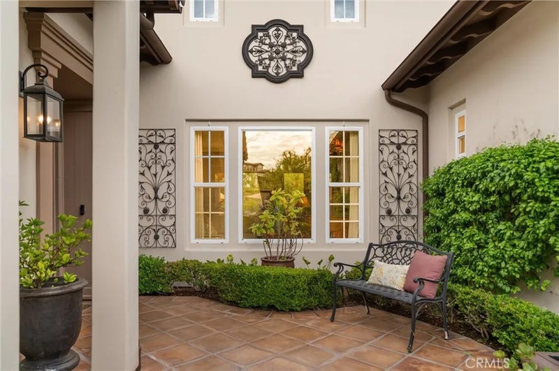 27532 Calle De La Rosa