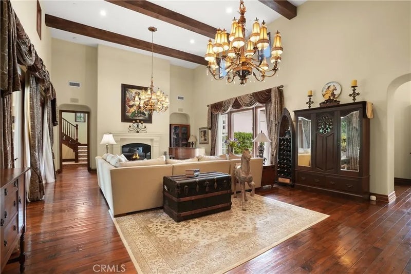 27532 Calle De La Rosa