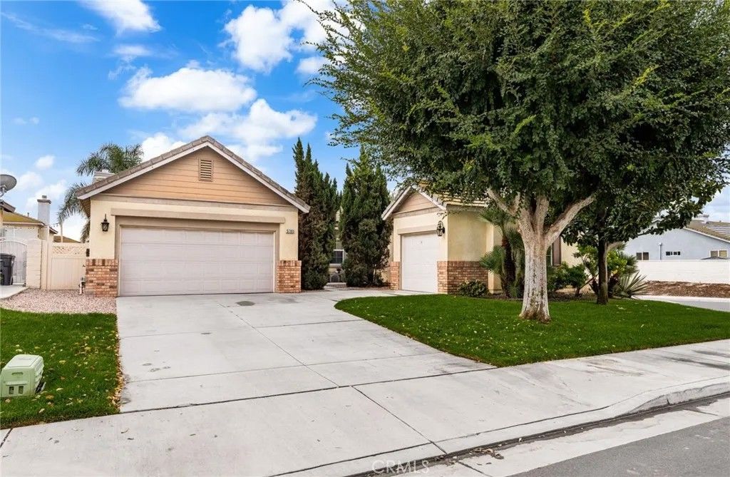 Photo of 5780 Redhaven Street, Eastvale, CA 92880 (MLS # PW25238768)