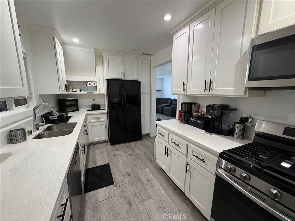 4622 W 156th