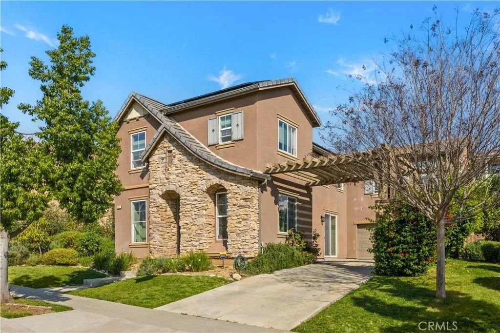 Photo of 687 E Lemon Swirl, Azusa, CA 91702 (MLS # WS26028975)