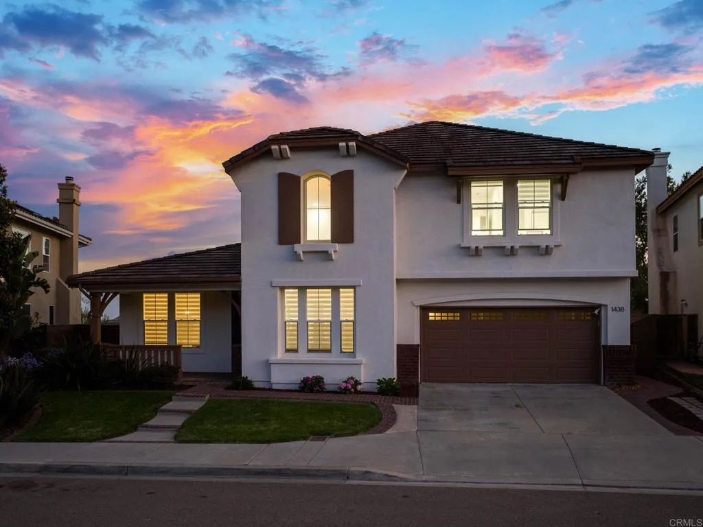 1438 Dolphin Court