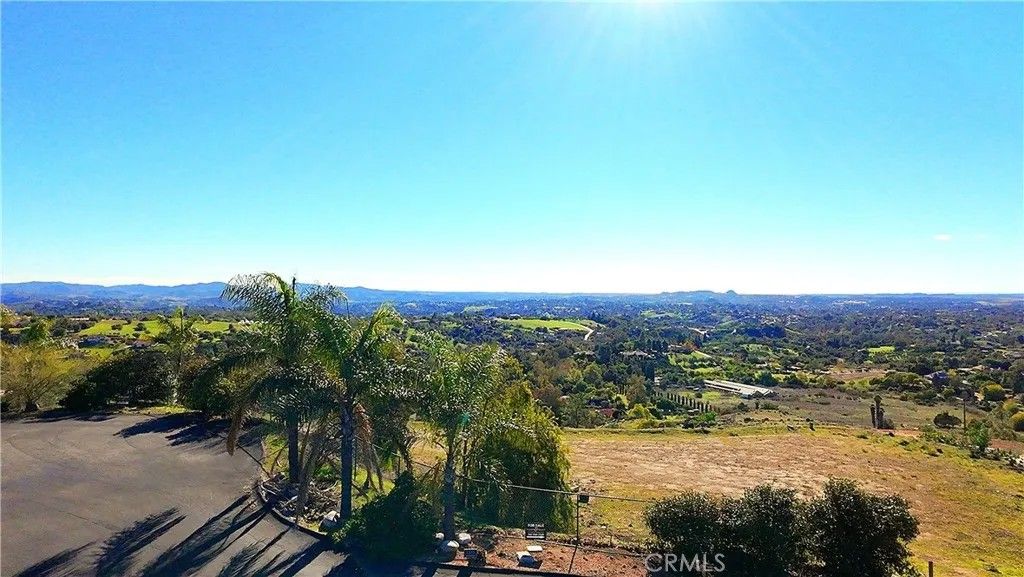 Photo of 1387 Las Vistas Rd, Fallbrook, CA 92028 (MLS # SW24246315)