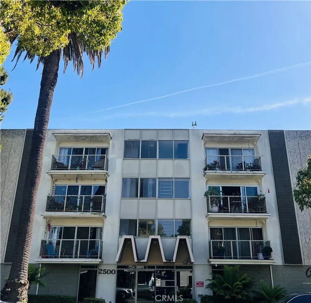 Photo of 2500 E 2nd St #405, Long Beach, CA 90803 (MLS # PW26083618)