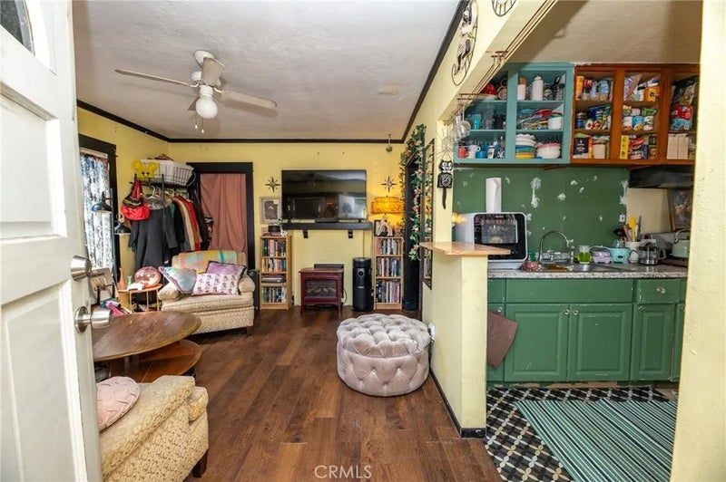 2111 Aaron Street