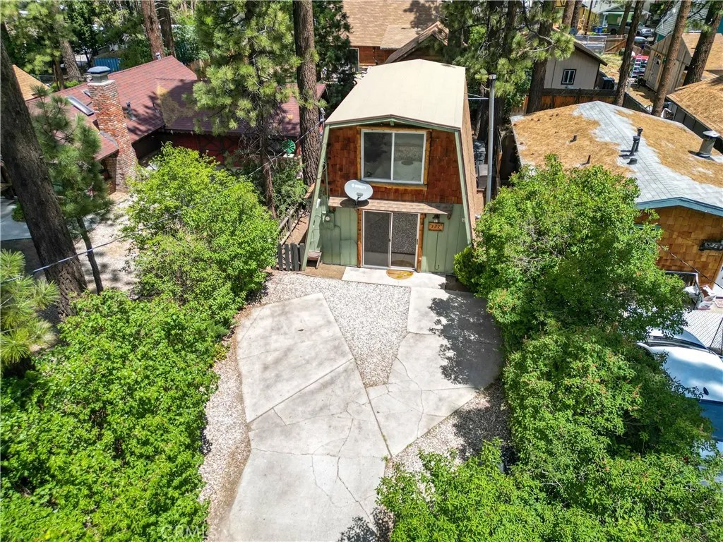 327 W Country Club