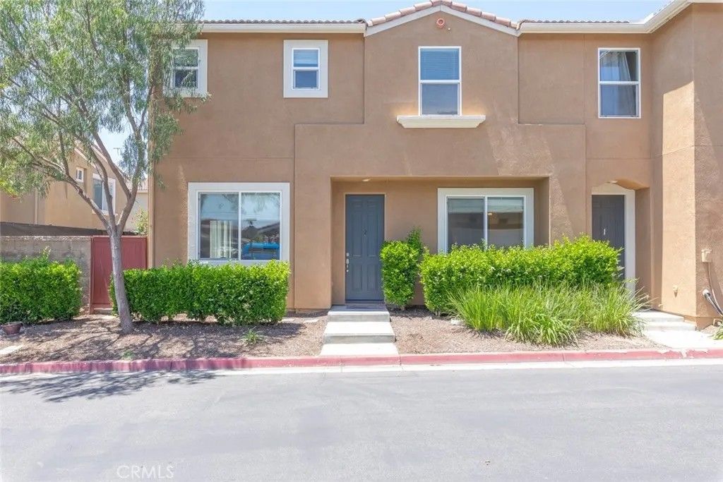 Photo of 27435 Larabee Court #2, Murrieta, CA 92562 (MLS # SW25104020)