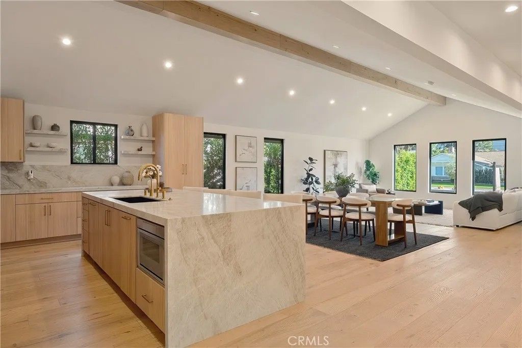 Photo of 13949 Cumpston Street, Sherman Oaks, CA 91401 (MLS # SR26069482)