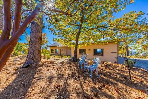 Tiny photo for 33177 Cascadel Heights Drive, North Fork, CA 93643 (MLS # FR25253281)